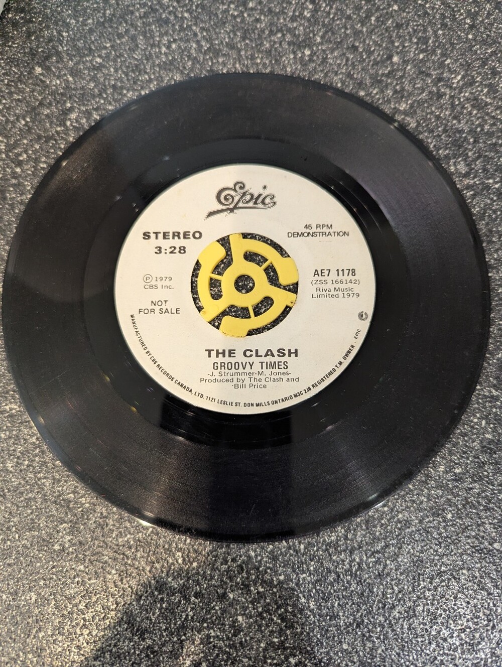 45 RPM Clash - Picture 2 of 2